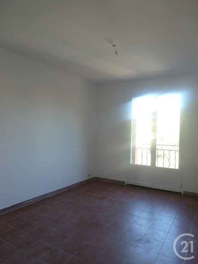 Appartement F3 &agrave; louer - 3 pi&egrave;ces - 65,50 m2 - La Ciotat - 13 - PROVENCE-ALPES-COTE-D-AZUR