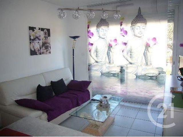 Appartement F3 &agrave; louer - 3 pi&egrave;ces - 48 m2 - La Ciotat - 13 - PROVENCE-ALPES-COTE-D-AZUR