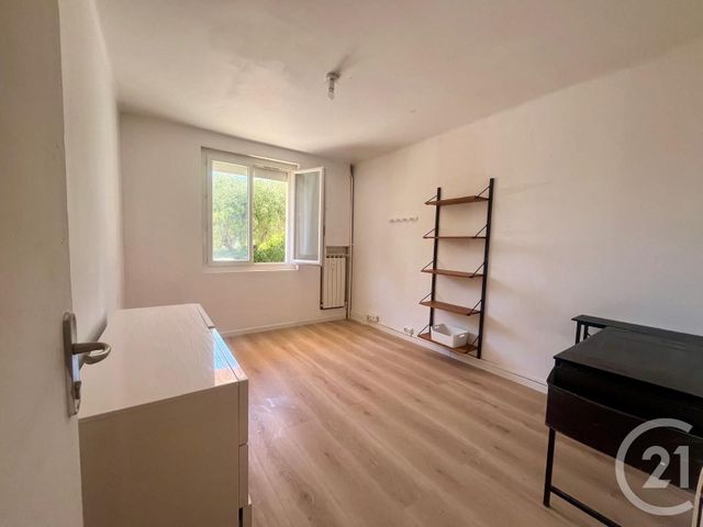 Appartement F2 &agrave; louer - 2 pi&egrave;ces - 48 m2 - Six Fours Les Plages - 83 - PROVENCE-ALPES-COTE-D-AZUR