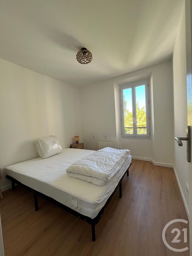 Appartement T2 &agrave; louer - 2 pi&egrave;ces - 37,17 m2 - St Cyr Sur Mer - 83 - PROVENCE-ALPES-COTE-D-AZUR