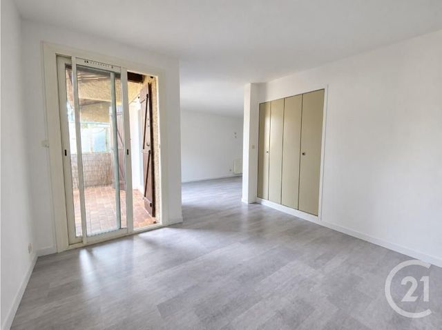 Appartement T2 &agrave; louer - 2 pi&egrave;ces - 50,14 m2 - St Cyr Sur Mer - 83 - PROVENCE-ALPES-COTE-D-AZUR