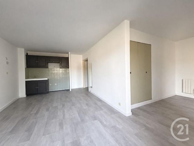 Appartement T2 &agrave; louer - 2 pi&egrave;ces - 50,14 m2 - St Cyr Sur Mer - 83 - PROVENCE-ALPES-COTE-D-AZUR
