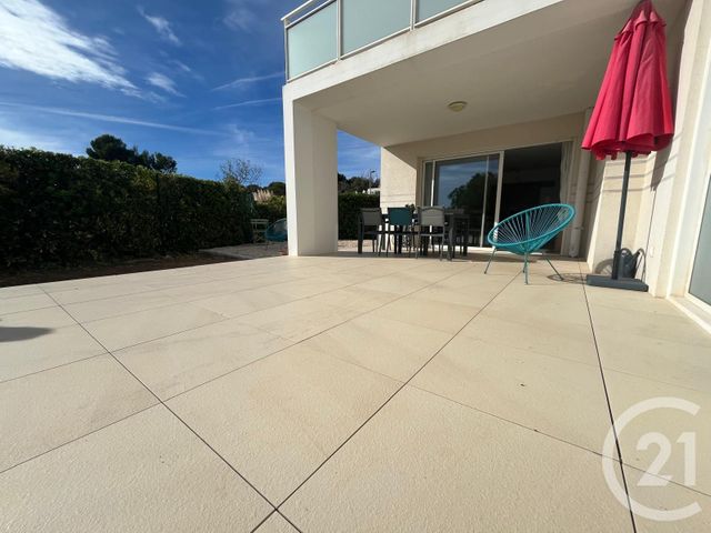 Appartement T1 &agrave; louer - 1 pi&egrave;ce - 34,01 m2 - La Ciotat - 13 - PROVENCE-ALPES-COTE-D-AZUR