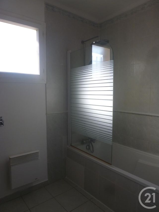 Maison &agrave; louer - 5 pi&egrave;ces - 90,25 m2 - La Ciotat - 13 - PROVENCE-ALPES-COTE-D-AZUR