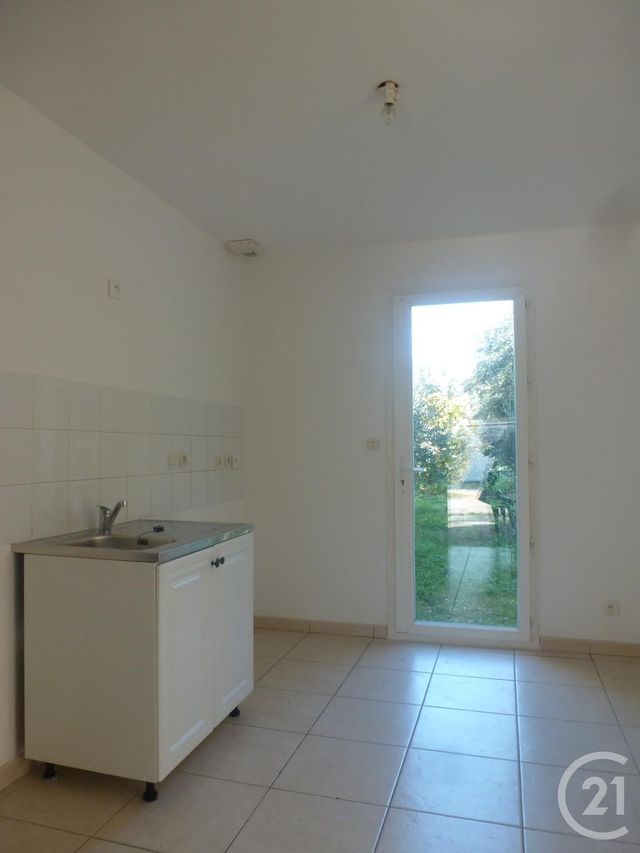 Maison &agrave; louer - 5 pi&egrave;ces - 90,25 m2 - La Ciotat - 13 - PROVENCE-ALPES-COTE-D-AZUR