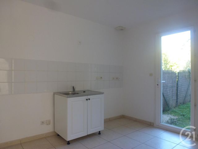 Maison &agrave; louer - 5 pi&egrave;ces - 90,25 m2 - La Ciotat - 13 - PROVENCE-ALPES-COTE-D-AZUR