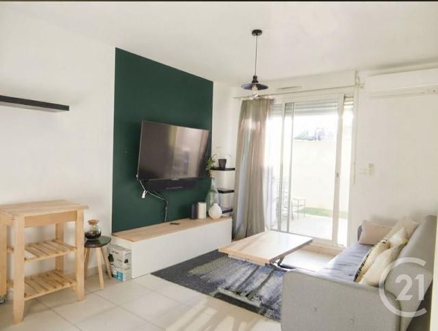 Appartement T2 &agrave; louer - 2 pi&egrave;ces - 36,16 m2 - La Ciotat - 13 - PROVENCE-ALPES-COTE-D-AZUR