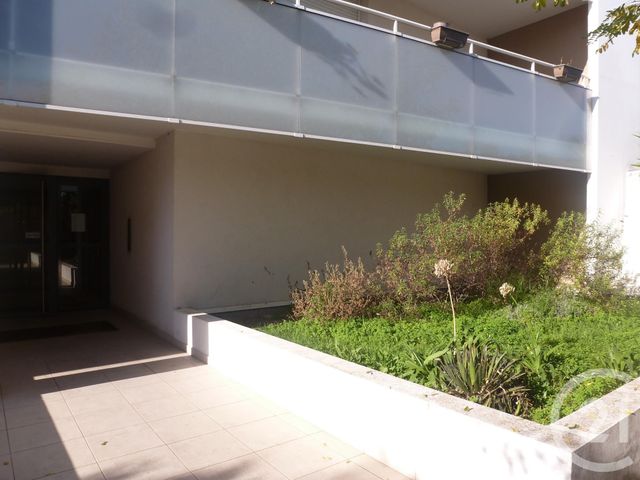 Appartement T2 &agrave; louer - 2 pi&egrave;ces - 36,16 m2 - La Ciotat - 13 - PROVENCE-ALPES-COTE-D-AZUR