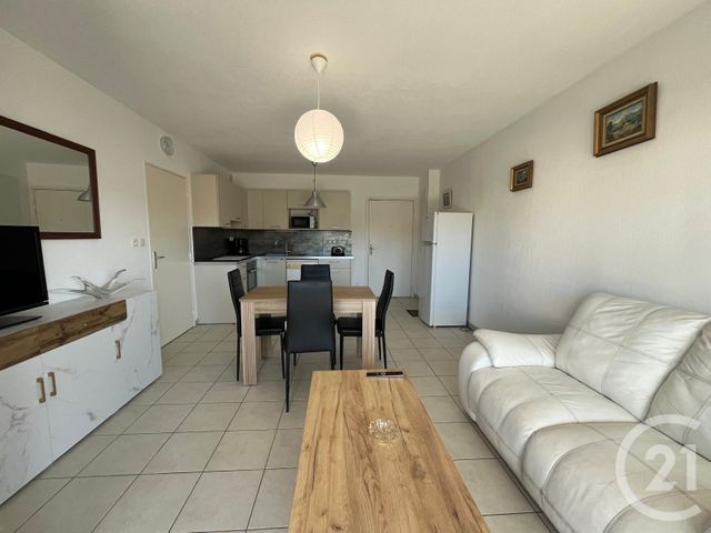 Appartement F3 &agrave; louer - 3 pi&egrave;ces - 55 m2 - La Ciotat - 13 - PROVENCE-ALPES-COTE-D-AZUR