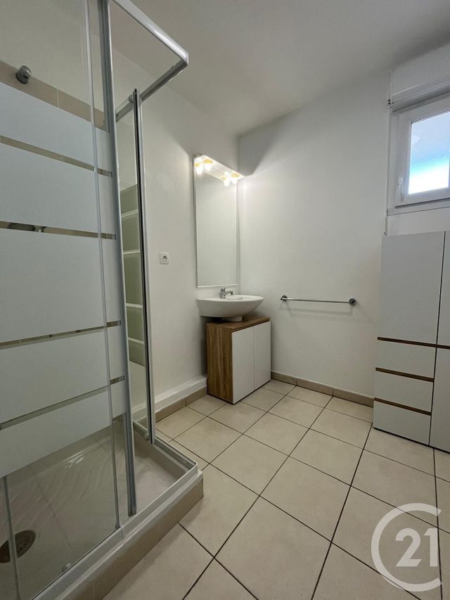 Appartement F3 &agrave; louer - 3 pi&egrave;ces - 55 m2 - La Ciotat - 13 - PROVENCE-ALPES-COTE-D-AZUR