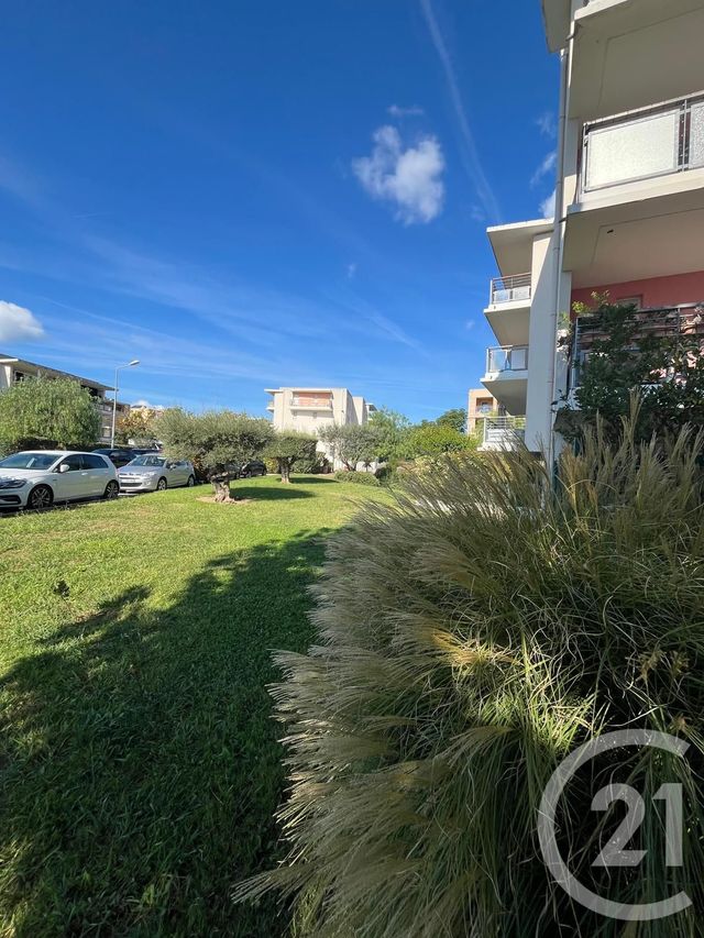 Appartement F2 &agrave; louer - 2 pi&egrave;ces - 43 m2 - La Ciotat - 13 - PROVENCE-ALPES-COTE-D-AZUR