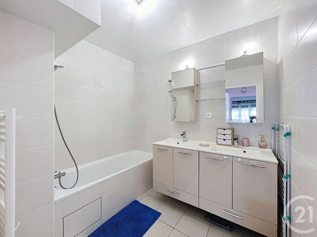Appartement F4 &agrave; louer - 4 pi&egrave;ces - 73,48 m2 - Fresnes - 94 - ILE-DE-FRANCE