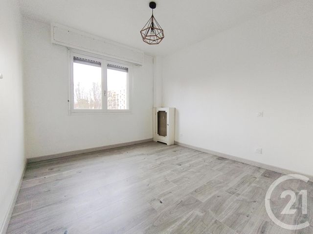 Appartement F3 &agrave; louer - 3 pi&egrave;ces - 60,32 m2 - Fresnes - 94 - ILE-DE-FRANCE
