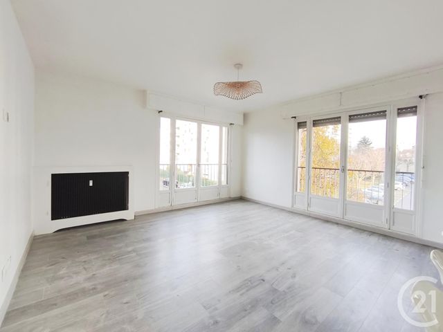 Appartement F3 &agrave; louer - 3 pi&egrave;ces - 60,32 m2 - Fresnes - 94 - ILE-DE-FRANCE