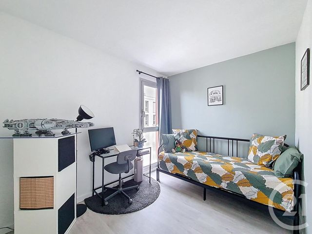 Appartement F5 à vendre - 5 pièces - 70,50 m2 - Fresnes - 94 - ILE-DE-FRANCE