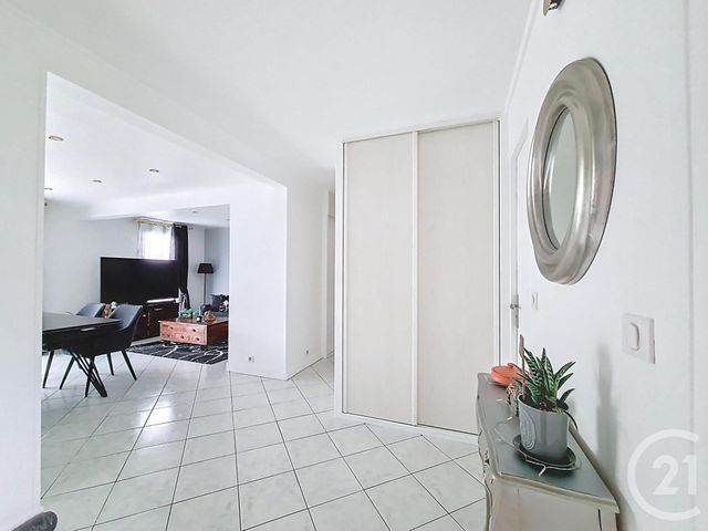 Appartement F5 à vendre - 5 pièces - 70,50 m2 - Fresnes - 94 - ILE-DE-FRANCE