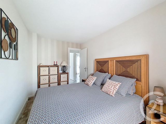 Appartement F5 à vendre - 5 pièces - 70,50 m2 - Fresnes - 94 - ILE-DE-FRANCE