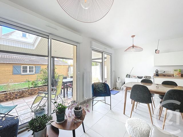 Maison à vendre - 5 pièces - 100,94 m2 - Fresnes - 94 - ILE-DE-FRANCE