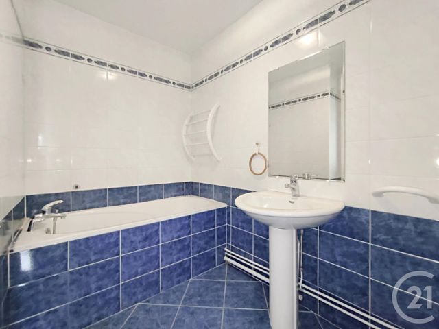 Appartement F3 à louer - 3 pièces - 61,48 m2 - Fresnes - 94 - ILE-DE-FRANCE