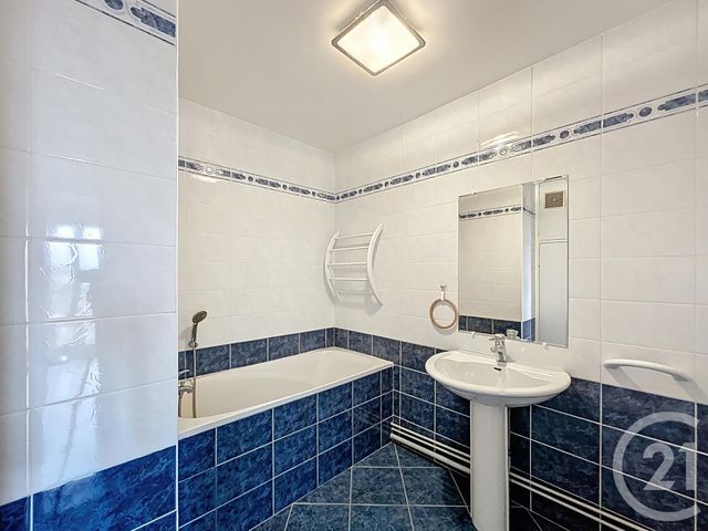 Appartement F3 &agrave; louer - 3 pi&egrave;ces - 61,48 m2 - Fresnes - 94 - ILE-DE-FRANCE