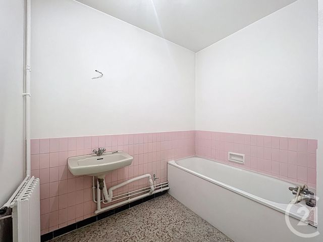 Appartement F2 à vendre - 2 pièces - 60,78 m2 - Fresnes - 94 - ILE-DE-FRANCE