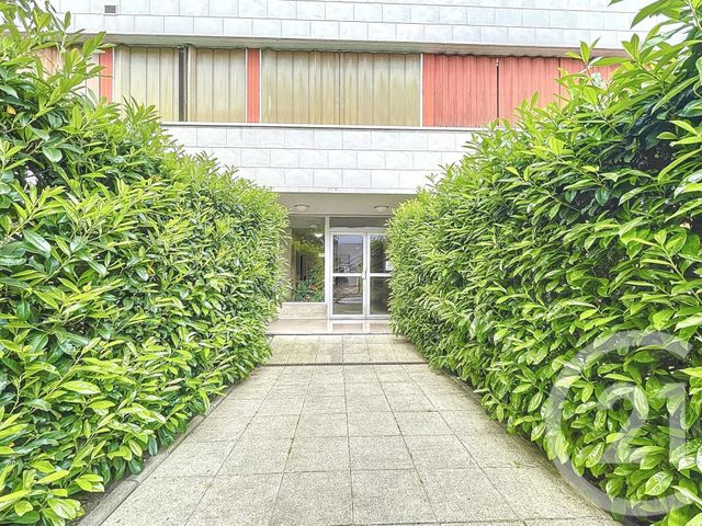Appartement F2 à vendre - 2 pièces - 60,78 m2 - Fresnes - 94 - ILE-DE-FRANCE