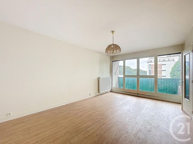 Appartement F2 à vendre - 2 pièces - 60,78 m2 - Fresnes - 94 - ILE-DE-FRANCE