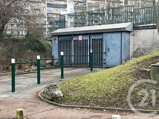 Parking &agrave; vendre - 12 m2 - Fresnes - 94 - ILE-DE-FRANCE