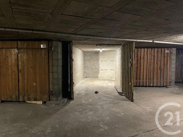 Parking &agrave; vendre - 12 m2 - Fresnes - 94 - ILE-DE-FRANCE