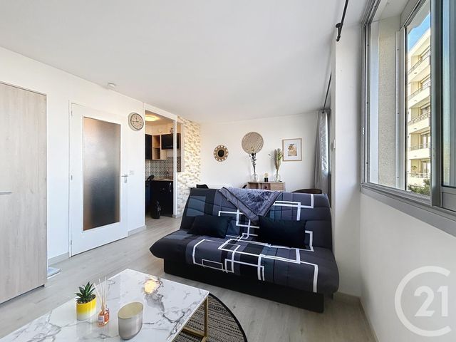 Appartement F1 &agrave; louer - 1 pi&egrave;ce - 26,54 m2 - Fresnes - 94 - ILE-DE-FRANCE