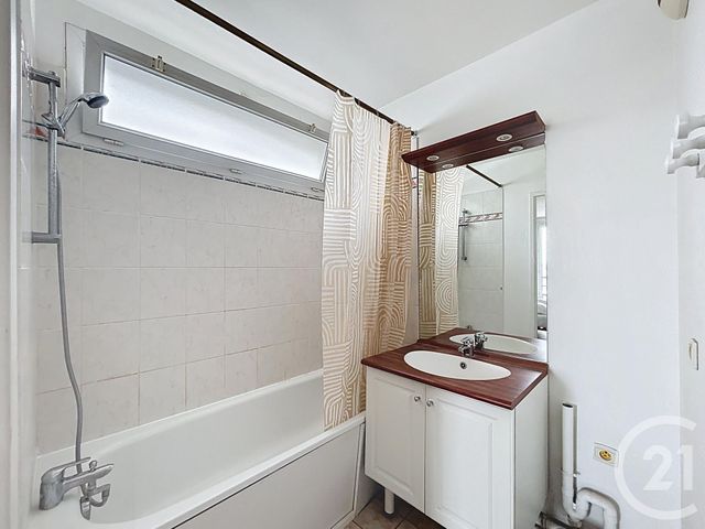 Appartement F1 &agrave; louer - 1 pi&egrave;ce - 32,85 m2 - Fresnes - 94 - ILE-DE-FRANCE