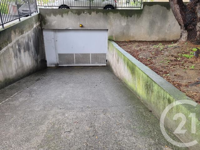 Parking &agrave; vendre - 15 m2 - Fresnes - 94 - ILE-DE-FRANCE