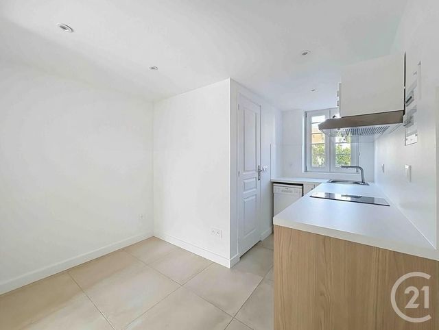 Appartement F1 &agrave; louer - 1 pi&egrave;ce - 24 m2 - Fresnes - 94 - ILE-DE-FRANCE