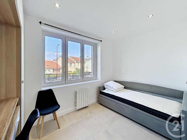 Appartement F1 &agrave; louer - 1 pi&egrave;ce - 13,09 m2 - Fresnes - 94 - ILE-DE-FRANCE