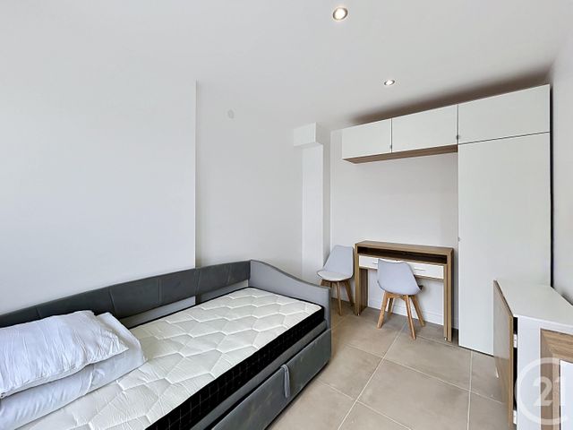 Appartement F1 &agrave; louer - 1 pi&egrave;ce - 18,40 m2 - Fresnes - 94 - ILE-DE-FRANCE