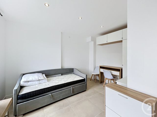 Appartement F1 &agrave; louer - 1 pi&egrave;ce - 18,40 m2 - Fresnes - 94 - ILE-DE-FRANCE