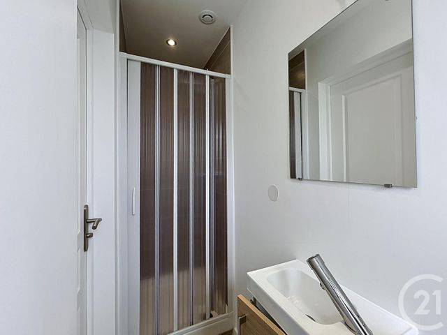 Appartement F1 &agrave; louer - 1 pi&egrave;ce - 18,40 m2 - Fresnes - 94 - ILE-DE-FRANCE