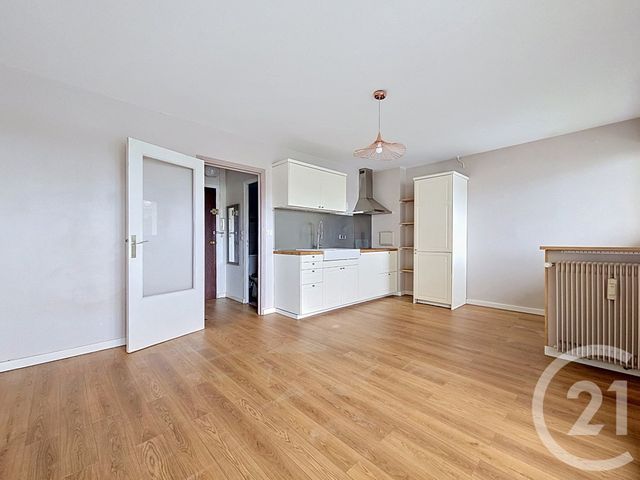 Appartement Studio &agrave; vendre - 1 pi&egrave;ce - 28,16 m2 - Le Plessis Robinson - 92 - ILE-DE-FRANCE