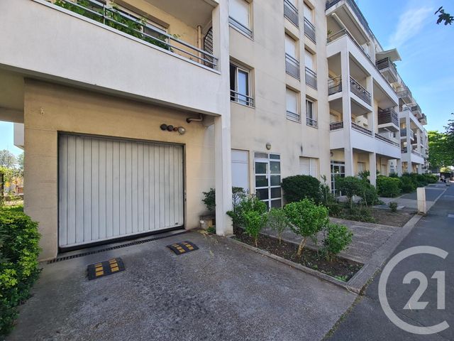 Parking &agrave; vendre - 11 m2 - Fresnes - 94 - ILE-DE-FRANCE