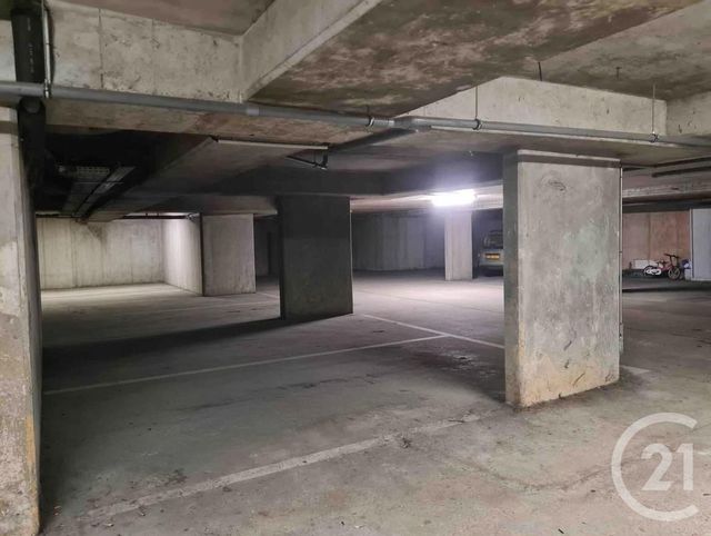 Parking &agrave; vendre - 11 m2 - Fresnes - 94 - ILE-DE-FRANCE