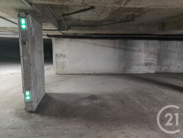 Parking &agrave; vendre - 11 m2 - Fresnes - 94 - ILE-DE-FRANCE