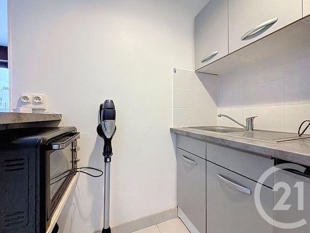 Appartement Studio &agrave; louer - 1 pi&egrave;ce - 25,32 m2 - Neuilly Sur Seine - 92 - ILE-DE-FRANCE