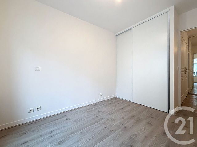 Appartement T2 &agrave; louer - 2 pi&egrave;ces - 43,03 m2 - Issy Les Moulineaux - 92 - ILE-DE-FRANCE