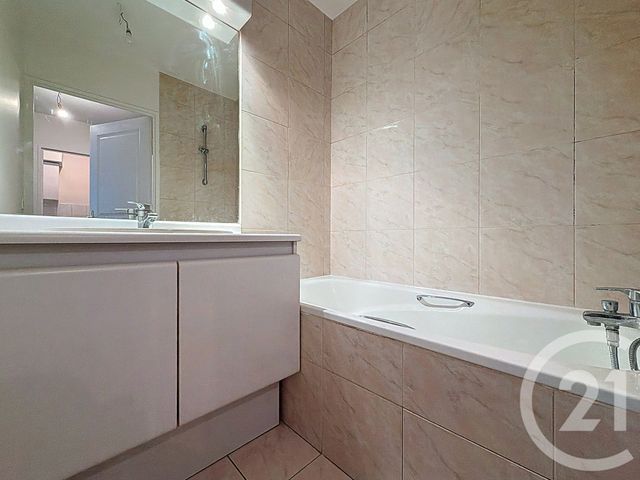 Appartement T2 &agrave; louer - 2 pi&egrave;ces - 43,03 m2 - Issy Les Moulineaux - 92 - ILE-DE-FRANCE