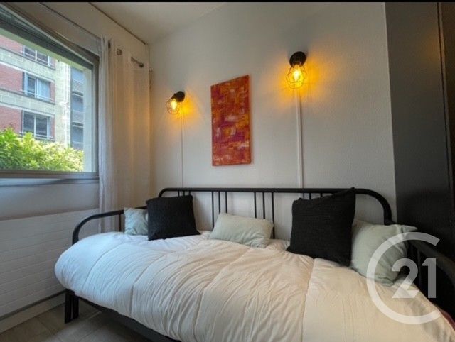 Appartement Studio &agrave; louer - 1 pi&egrave;ce - 9,20 m2 - Paris - 75017 - ILE-DE-FRANCE