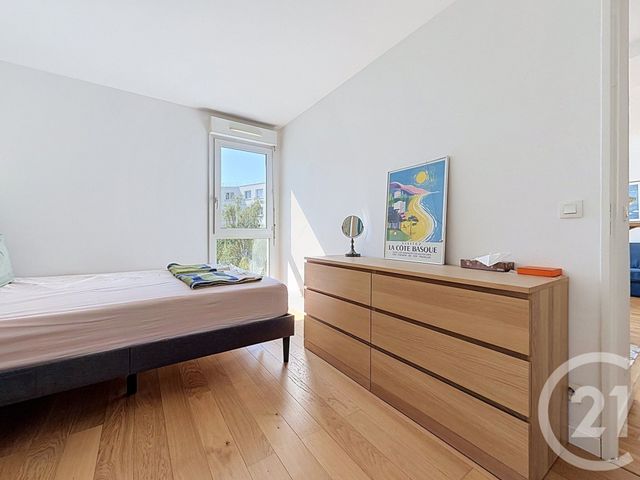 Appartement T2 &agrave; louer - 2 pi&egrave;ces - 46,05 m2 - Issy Les Moulineaux - 92 - ILE-DE-FRANCE