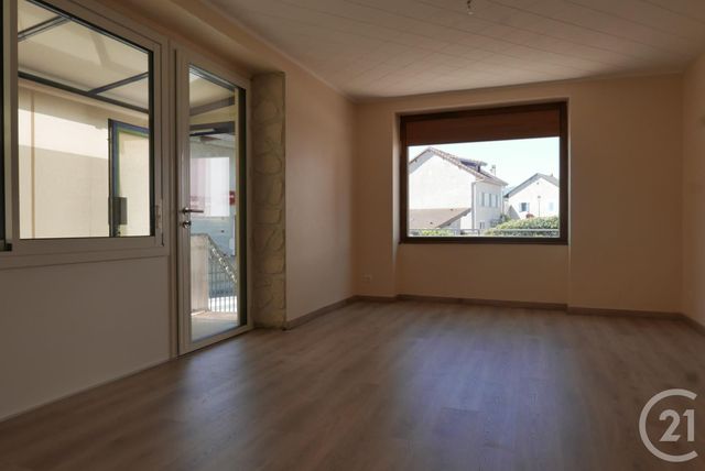 Appartement T3 &agrave; louer - 4 pi&egrave;ces - 98,20 m2 - Challonges - 74 - RHONE-ALPES