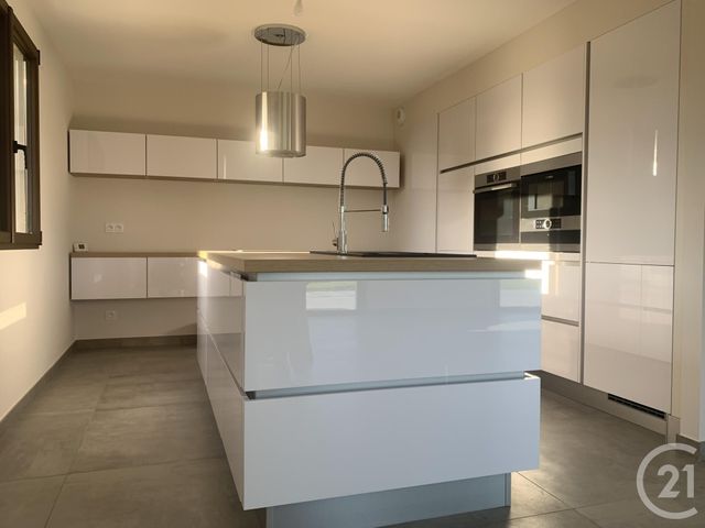 Maison &agrave; louer - 6 pi&egrave;ces - 255,26 m2 - Groisy - 74 - RHONE-ALPES