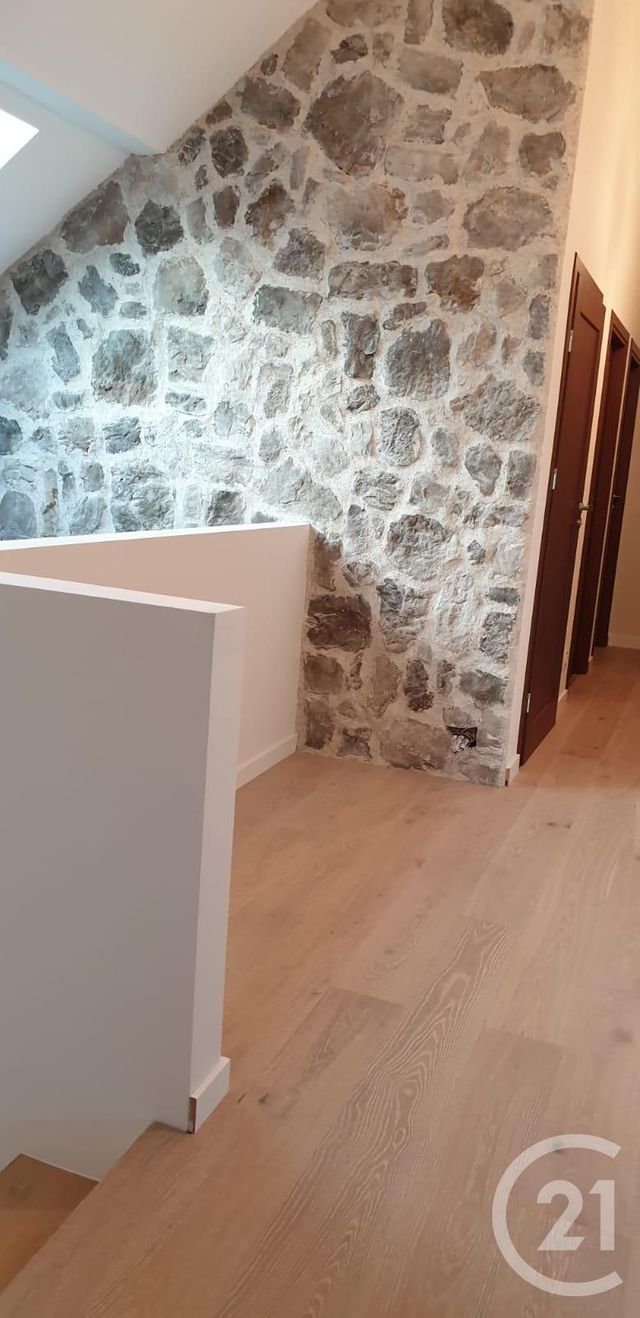 Maison &agrave; louer - 6 pi&egrave;ces - 255,26 m2 - Groisy - 74 - RHONE-ALPES