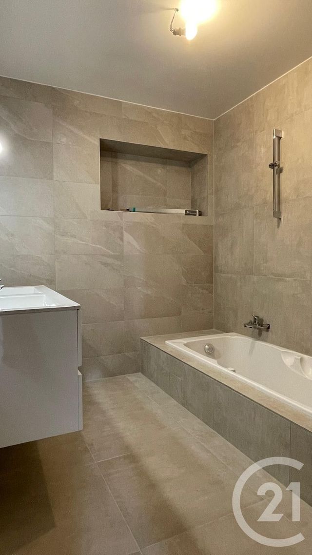 Appartement T2 &agrave; louer - 2 pi&egrave;ces - 46,63 m2 - Cruseilles - 74 - RHONE-ALPES